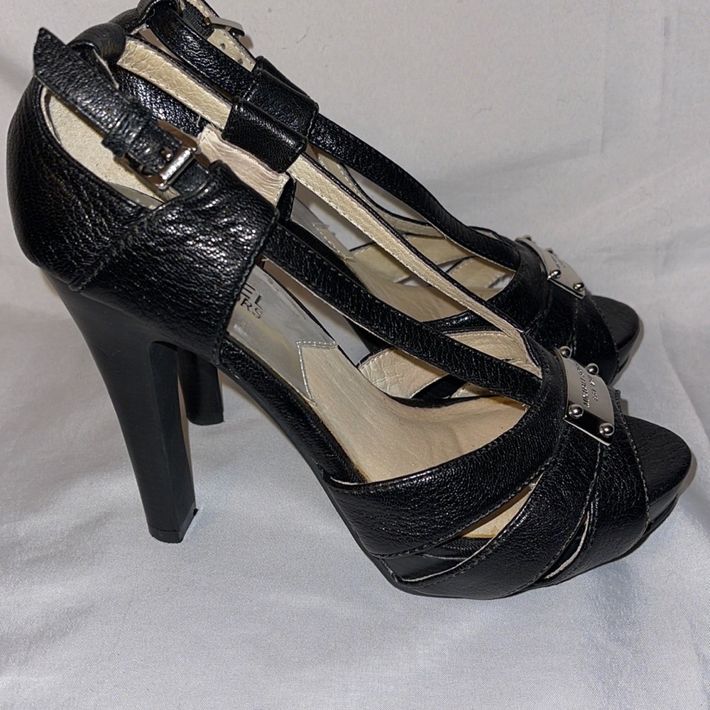 Michael Kors heels - Picture 2 of 7